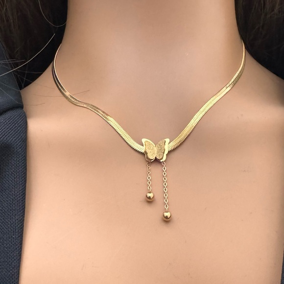 Butterfly Necklace, Dainty Necklace, Gold butterfly Necklace for Women’s, Gift - Picture 3 of 5